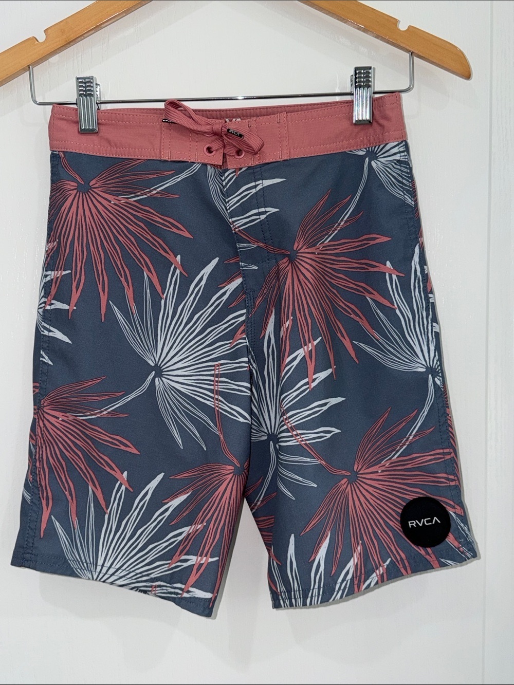 RVCA Men’s Slate Blue Floral Hybrid Shorts with Rose Trim size 26” boardshorts
